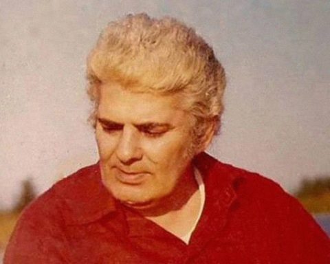 احمد شاملو : من … عاشقانه دوستش می‌داشتم و او عاقلانه…