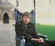 استیون هاوکینگ : می‌توانم بگویم به خدا اعتقاد + عکس نوشته