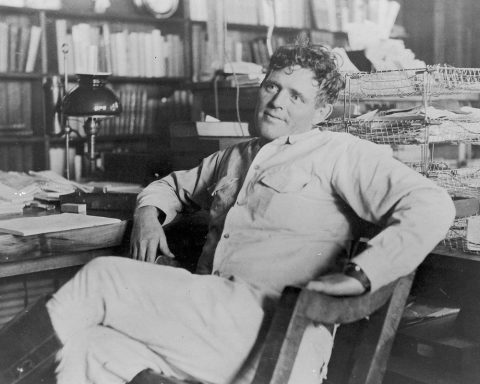 جک لندن : استخوان دادن به سگ کار خیر نیست. کار خیر اینست…